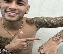 Neymar faz tatuagem para comemorar a medalha de ouro no Rio