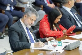 Secretário Flávio Saraiva representa Alagoas em reunião com presidente Lula sobre PEC da Segurança Pública