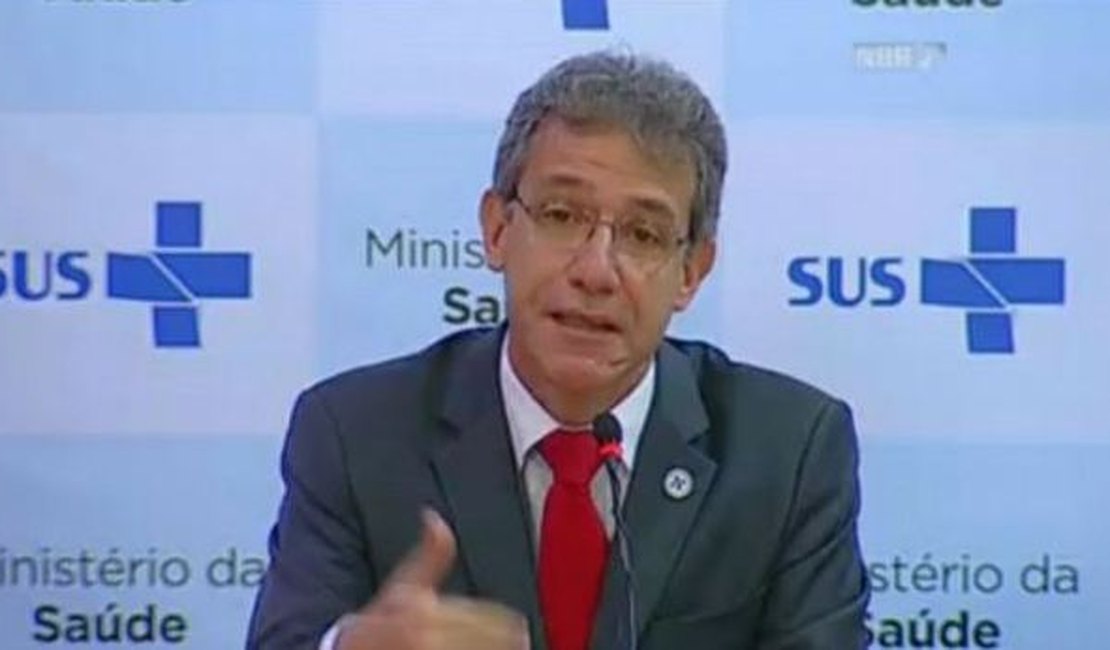 Resultado sobre suspeita de ebola no Brasil sai em 24h, diz ministro
