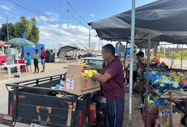 Movimento intenso nas portas dos cemitérios de Arapiraca marca início das vendas para o Dia de Finados
