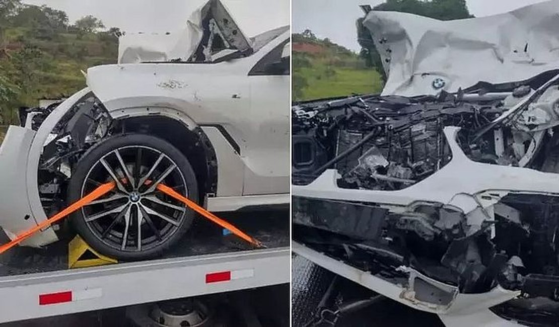 Jogador de futebol se envolve em acidente ao bater com carro em cavalo em rodovia