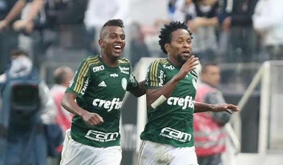 Palmeiras vence Corinthians por 2 a 0 e reage no Brasileirão