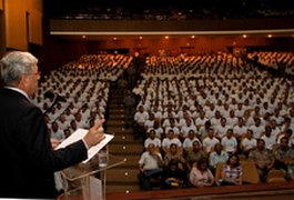 Novos policiais militares participam de aula inaugural