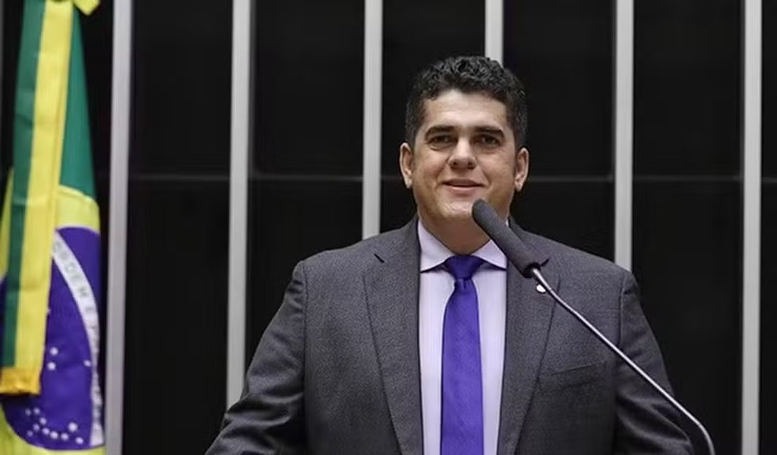 Dep. federal Antônio Doido é alvo de operação da PF que encontrou celular no esgoto e R$ 87 mil em dinheiro