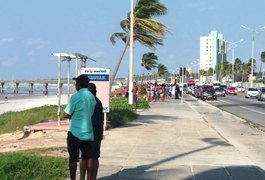 Corpo de Bombeiros retoma buscas por jovem que desapareceu na Praia do Sobral, em Maceió