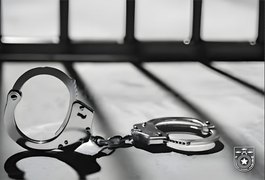 Polícia Militar cumpre mandado contra autor de roubo e estupro em Maceió