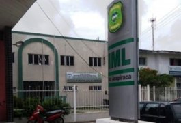 Integrantes de bando morto em confronto começam a ser identificados no IML de Arapiraca