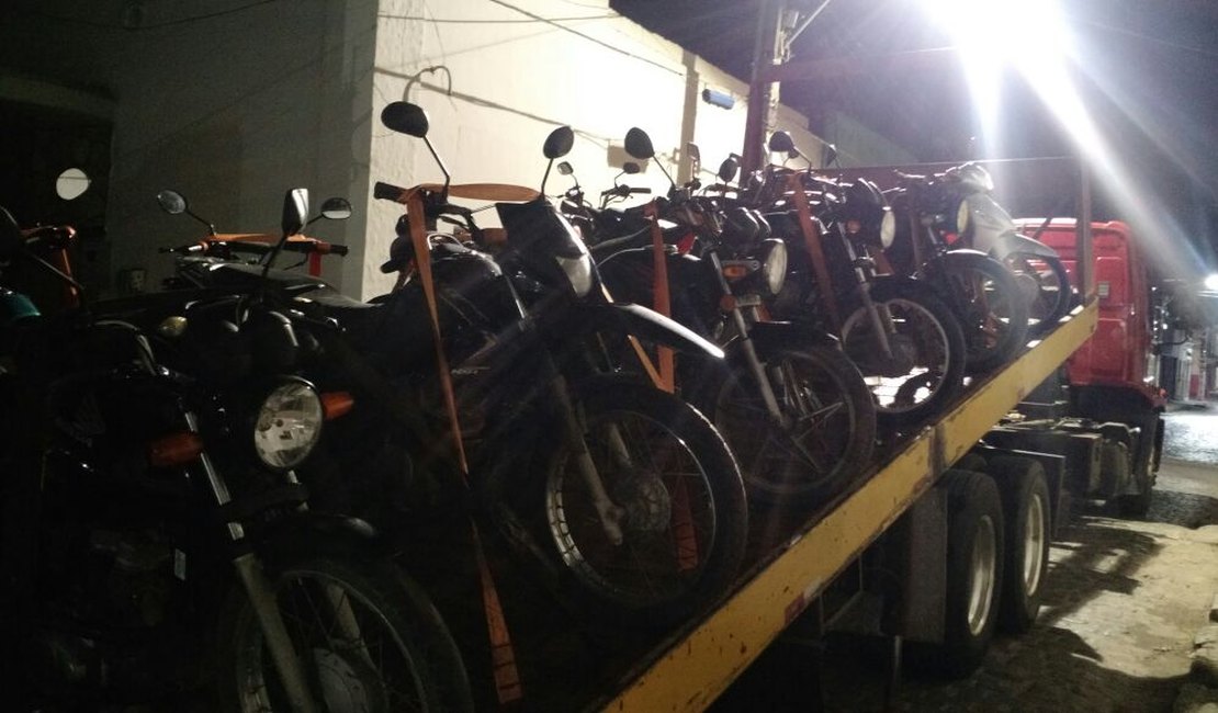 Operações da Lei Seca apreendem 23 veículos e prendem 8 pessoas, em AL