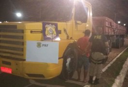 Caminhoneiro é preso por porte e consumo de drogas, na BR 316, em AL