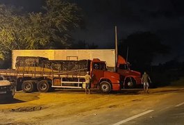 Fiscalização flagra carga de mais de 5 mil garrafas de vinho sem nota fiscal no Agreste alagoano