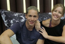 Rainer Cadete revela brincadeiras com o filho, promete surpresas para o foxtrote e elogia o talento de Ju Valcézia como atriz