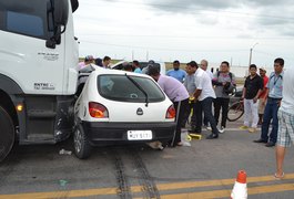 Acidente deixa uma vítima fatal e criança gravemente ferida em São Miguel