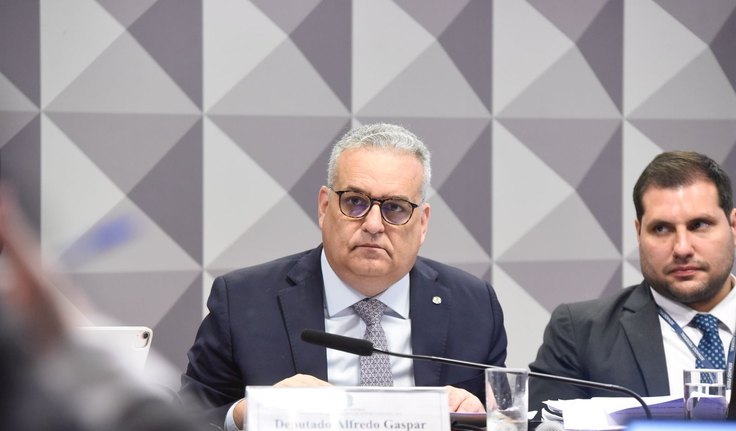 Alfredo Gaspar denuncia “blindagem de criminosos” e pede prisão preventiva de empresário ligado ao Careca do INSS na CPMI