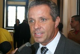 Prefeito afirma que por pouco não sofreu um atentado no interior de Alagoas