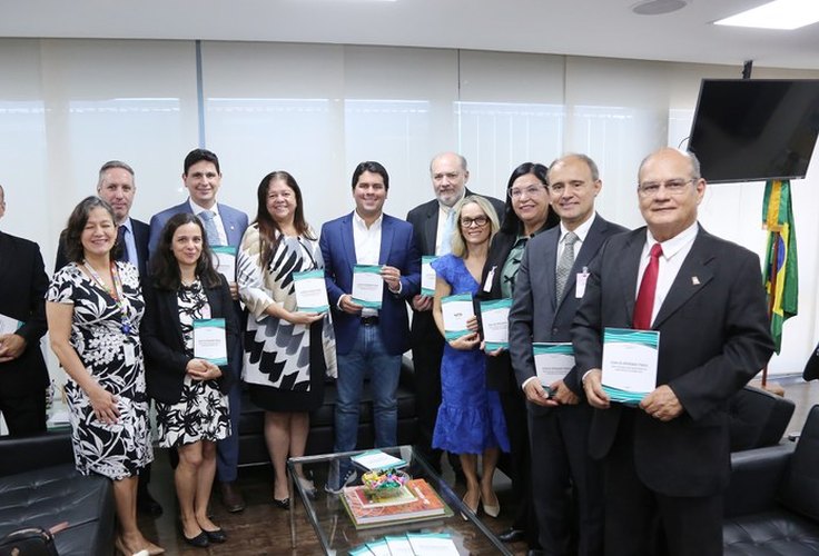 Ministério do Esporte e UFAL lançam guia inédito de atividade física para pessoas com autismo