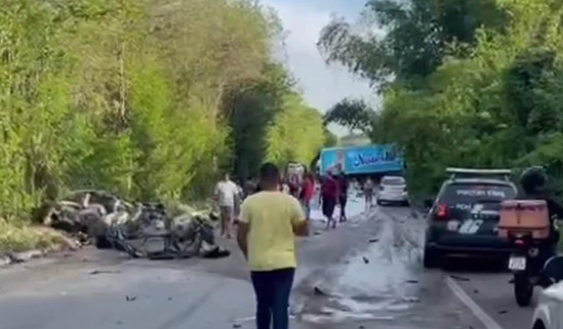Grave acidente na BR-104 deixa ao menos uma vítima fatal em Branquinha