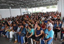 Servidores da Educação aceitam reajuste e encerram greve