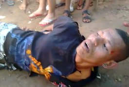 VÍDEO: Suspeitos de praticar assaltos são detidos pela população no Pé Leve