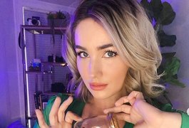 Influencer que vendia puns enlatados é hospitalizada após 'esforço extremo'