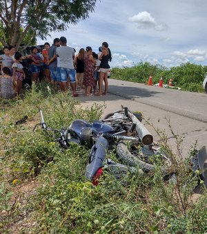 Jovem de 19 anos morre após colidir motocicleta contra caminhonete na zona rural de Craíbas