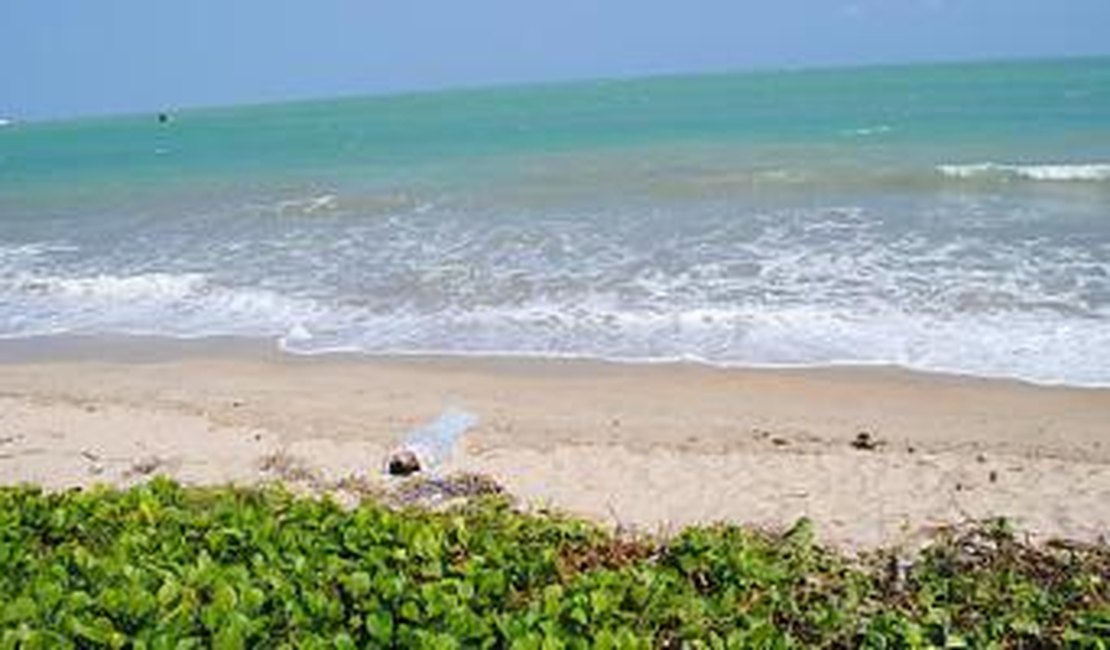 Corpo de Bombeiros busca pescador desaparecido em Maceió