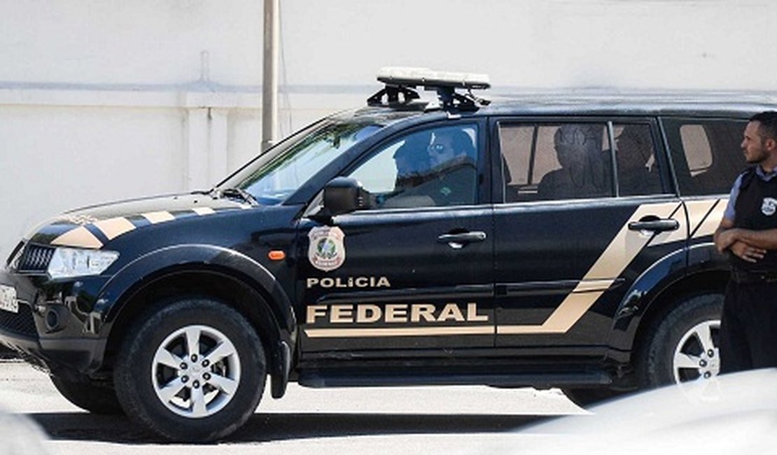 Bandidos invadem aeroporto e roubam cerca de R$ 16 milhões