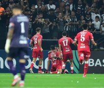Corinthians perde para o Huracán na estreia da Sul-Americana