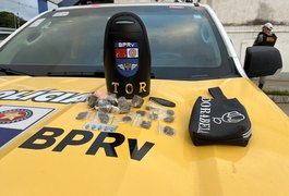 Perseguição termina com apreensão de drogas após suspeito fugir de blitz do BPRv