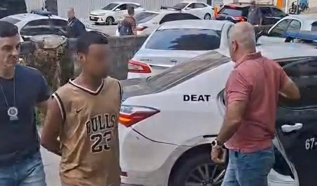 Homem é preso no Rio após cobrar R$ 10 mil por churrasquinho a turista
