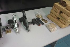 Operação deixa dois mortos, prende 15 e apreende drogas e armas