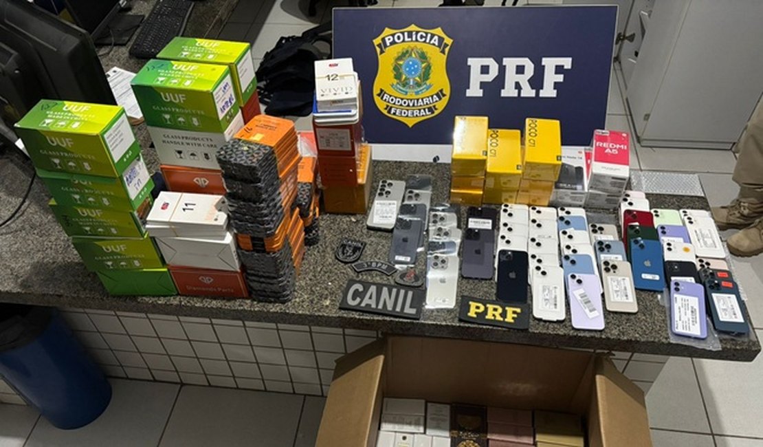 Moto adulterada, 176 perfumes e 59 celulares são apreendidos em ação realizada em São Sebastião