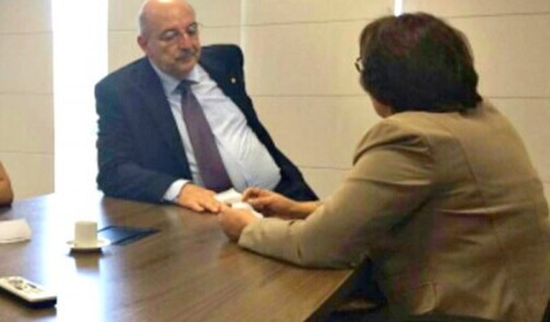 Prefeita Célia tem encontro com ministro Osmar Terra