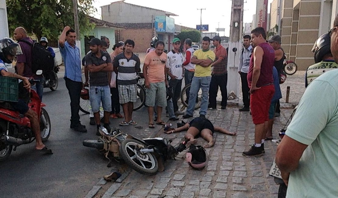 Mulher fica ferida em acidente no bairro São Luiz, em Arapiraca