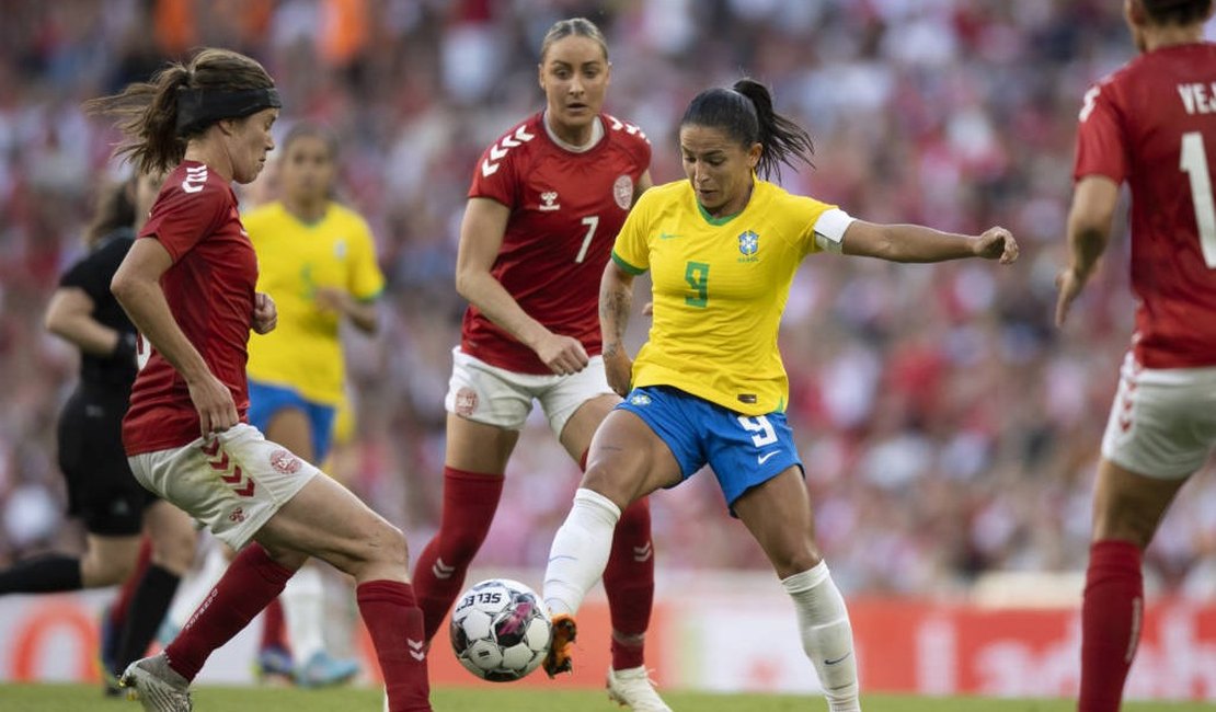 Seleção Brasileira feminina sofre gol nos acréscimos e perde amistoso para a Dinamarca