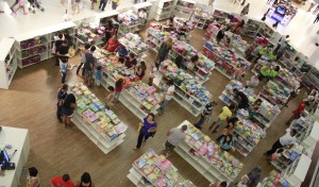 Feira de livros é destaque em shopping de Maceió