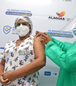 Alagoas recebeu novas doses da CoronaVac para seguir aplicação da 2ª dose