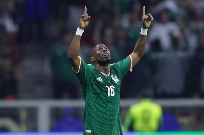 México bate o Equador e avança às oitavas da Copa do Mundo