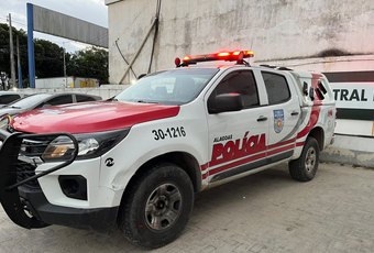Quatro suspeitos são presos após furto em loja no Benedito Bentes