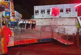 Bombeiros interditam brinquedo onde menino sofreu choque elétrico, em parque de diversões de União
