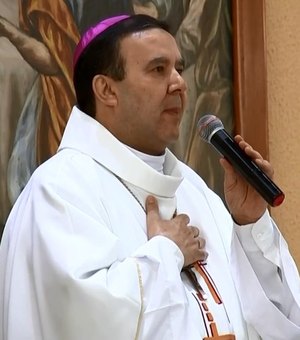Após vazamento de vídeo íntimo, bispo renuncia à Diocese no interior de SP