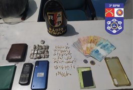 Polícia prende dois homens ao flagrar venda de drogas ao lado do Mercado Público de Arapiraca