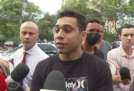 Gabriel Monteiro vai para delegacia para prestar esclarecimentos após ser alvo de buscas