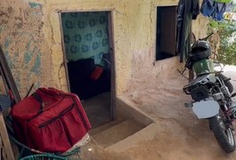 Casal é assassinado a tiros e corpos são encontrados dentro de residência em Maceió