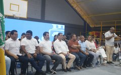 Luciano Barbosa entrega praça e ginásio de esportes no Jardim das Paineiras