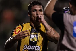 Com hat-trick de Robson, Palmeiras é goleado por 4 a 0 pelo Novorizontino no Paulista