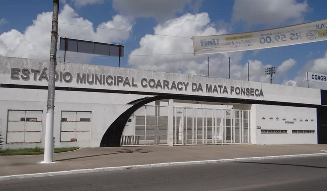 Menina de 10 anos encosta em grade energizada e leva choque elétrico no Coaracy da Mata Fonseca