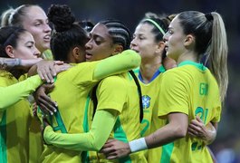 Seleção feminina encara Estados Unidos esta noite em São Paulo