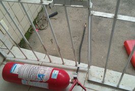 Vândalos invadem Fórum Regional do Benedito Bentes e furtam objetos