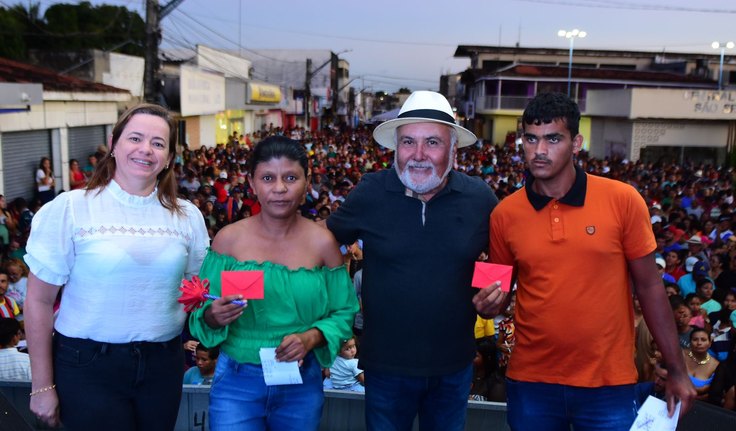 Bingo em homenagem aos pais reúne milhares de pessoas em São Sebastião e distribui mais de R$ 50 mil em prêmios