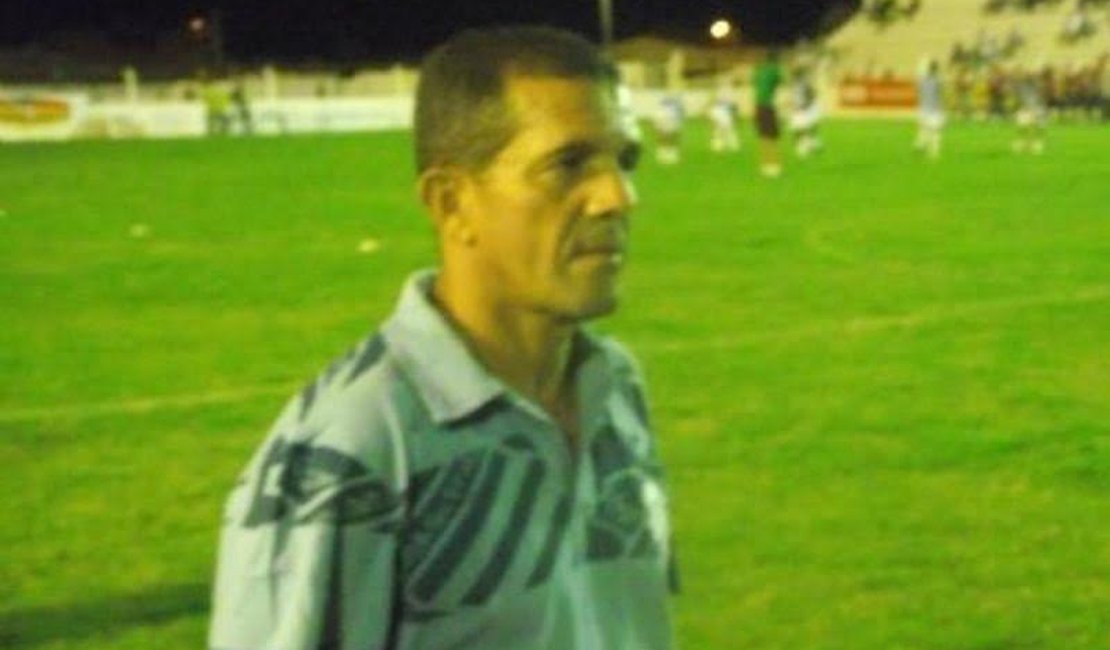Diretoria do Coruripe anuncia demissão do técnico Sérgio Araújo